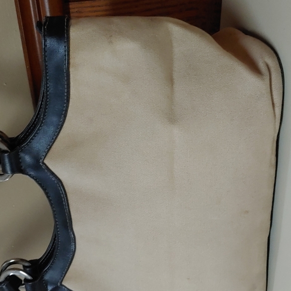 Frankie and Johnnie Dainty Vintage Shoulder Bag - Picture 7 of 16